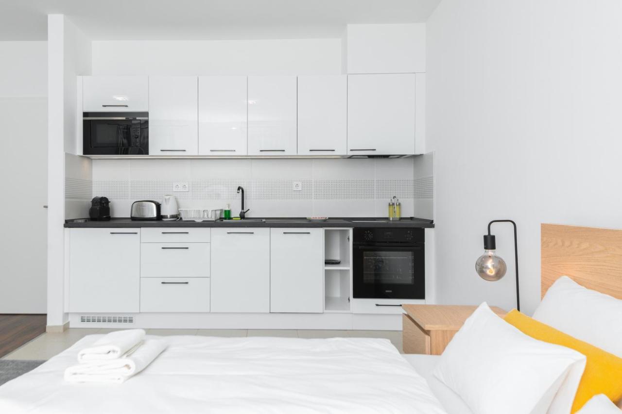 Westside Apartments By Urbanrent ブダペスト エクステリア 写真