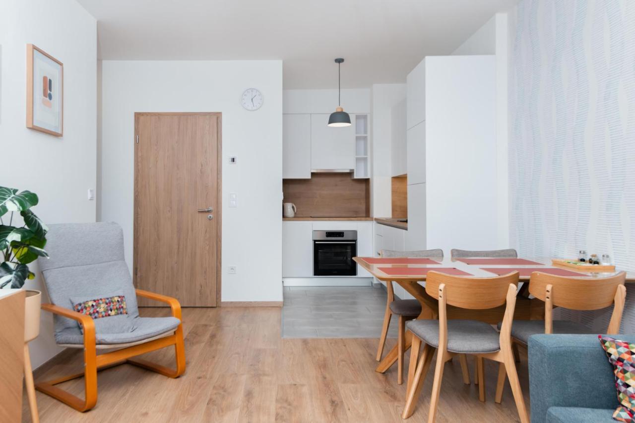 Westside Apartments By Urbanrent ブダペスト エクステリア 写真
