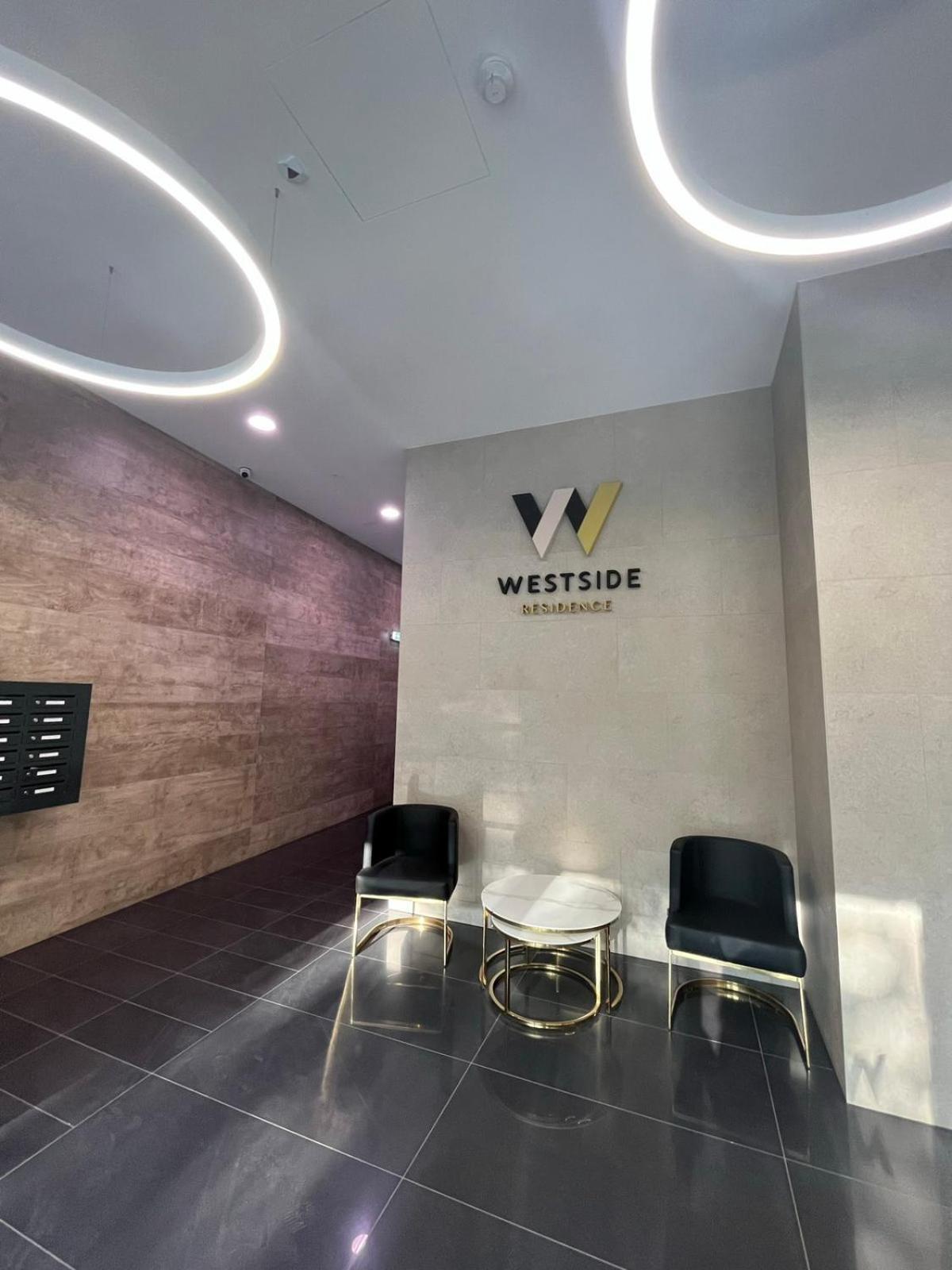 Westside Apartments By Urbanrent ブダペスト エクステリア 写真